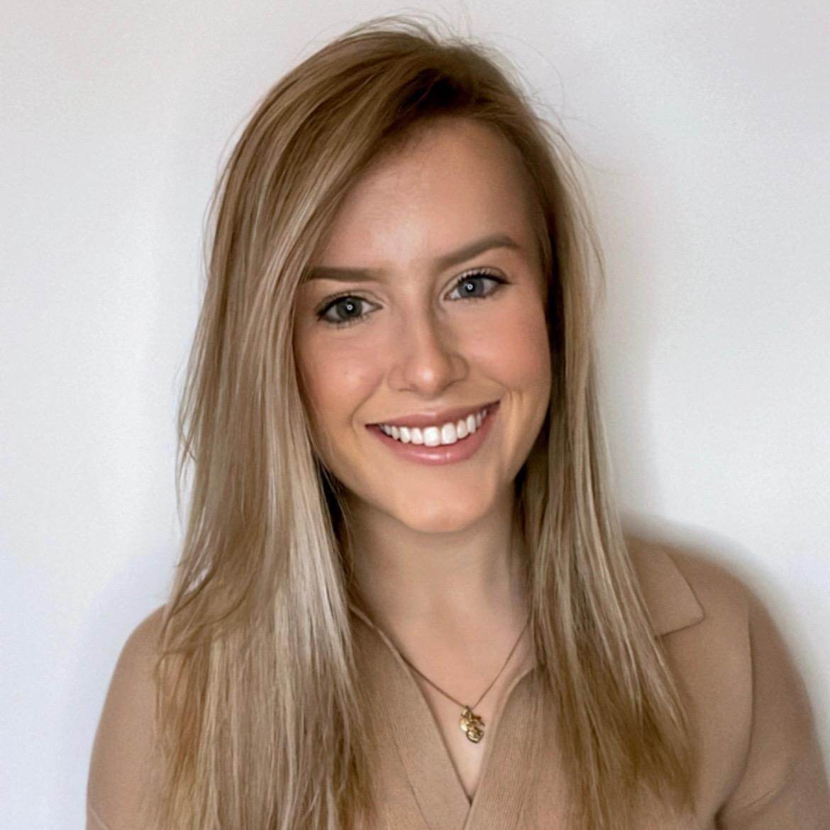 Headshot of Robyn Roy-Holm